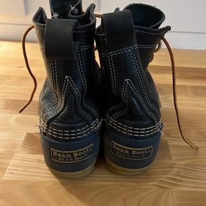 L.L. Bean Boots navy size 8 sold out online!! Winter boots Maine